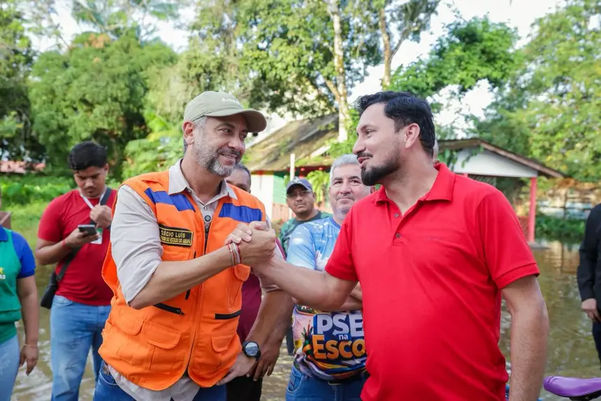 Parceria entre Governo do Estado e Prefeitura reforça ações de resposta às famílias atingidas em Ferreira Gomes.