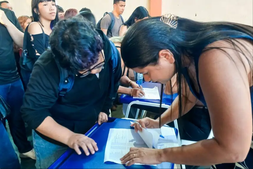 Credenciamento do primeiro dia das atividades em Macapá 