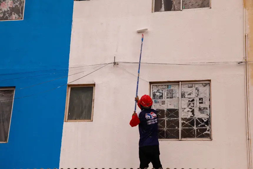 Equipe da seinf já iniciou a pintura dos blocos e casas