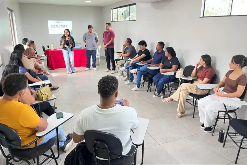 Foto: Gabriel Maciel/Sesa Servidores do município conheceram fluxos de atendimento e estratégias de cuidado desenvolvidas na rede estadual