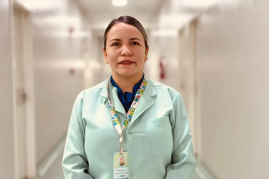 Foto: Rodrigo Abreu/Sesa Ingrid Martins, enfermeira e responsável técnica do Núcleo Hospitalar de Epidemiologia (NHE), do Hospital da Criança e do Adolescente (HCA)