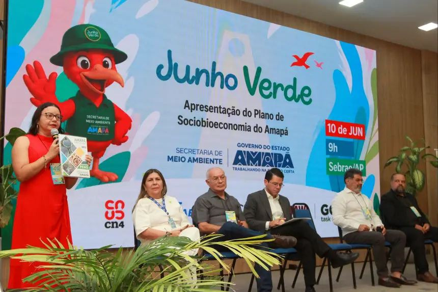 Foto: Márcia do Carmo/GEA Taisa Mendonça, secretária oe Meio Ambiente, durante discurso do Plano que fortalece cadeias produtiva e a economia da floresta