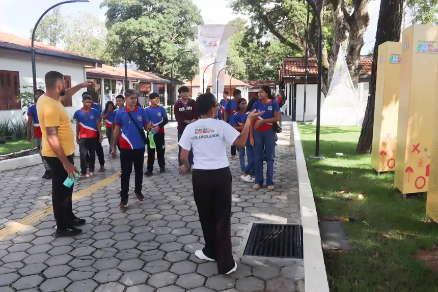 Foto: Adriano Monteiro Visita monitorada: Guias mostram cada espaço do Parque Residência aos alunos da Escola Edgar Lino