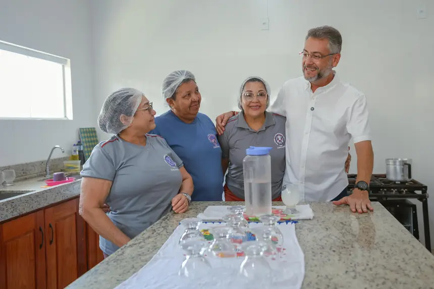 Foto: Ruan Alves/GEA Governador confere os últimos ajustes antes da reinauguração da escola