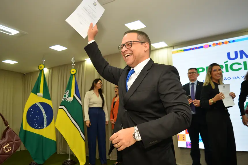  <div class='credito_fotos'>Foto: Maksuel Martins/GEA &nbsp;&nbsp;|&nbsp;&nbsp; <a href='/midias/2026/originais/20260618135625-GF00017205-F00224634.webp' download><i class='fa-solid fa-download'></i> Download</a></div>