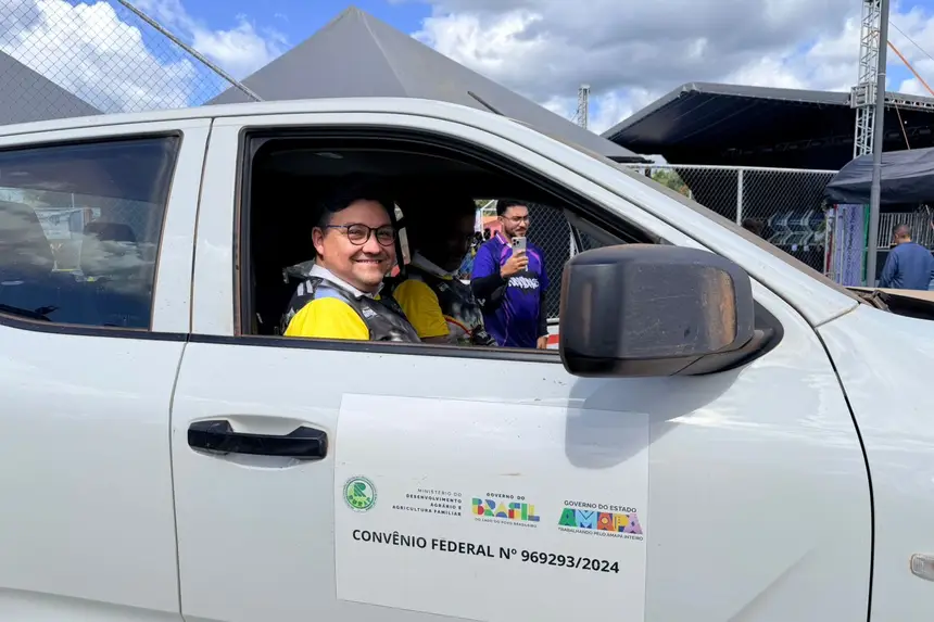 A nova pick-up entregue ao escritório do Rurap reforça o compromisso do Governo do Amapá com a assistência técnica, o desenvolvimento rural e o fortalecimento da agricultura familiar