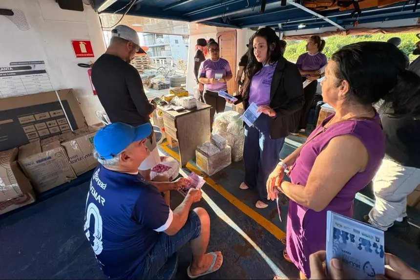 Blitz educativa orienta passageiros em embarcações de Santana