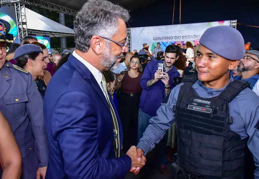  <div class='credito_fotos'>Foto: Max Renê/GEA &nbsp;&nbsp;|&nbsp;&nbsp; <a href='/midias/2026/originais/20260624112541-GF00017219-F00225098.webp' download><i class='fa-solid fa-download'></i> Download</a></div>