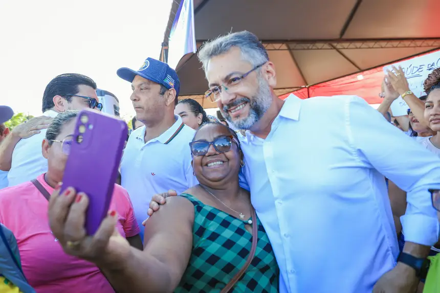 Durante o evento, o governador Clécio Luís destacou que a tecnologia aproxima os serviços públicos da população e fortalece o acesso à saúde em todo o estado