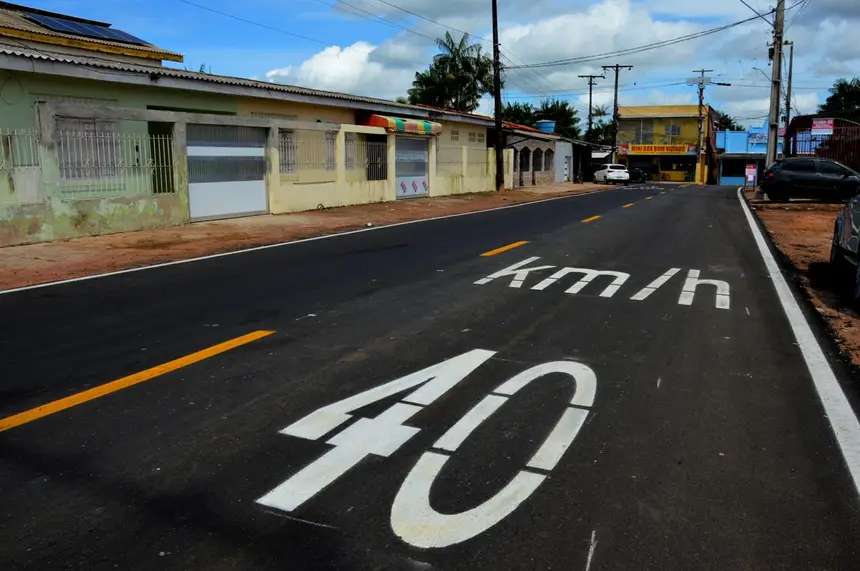 &nbsp;Avenida recebeu 800 metros de pavimentação e foi totalmente sinalizada