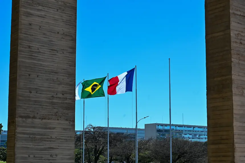 Acordo histórico fortalece os laços entre Brasil e França