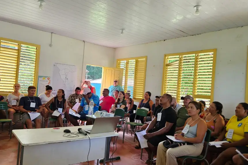 Moradores ajudam a definir estratégias para a proteção da unidade de conservação.