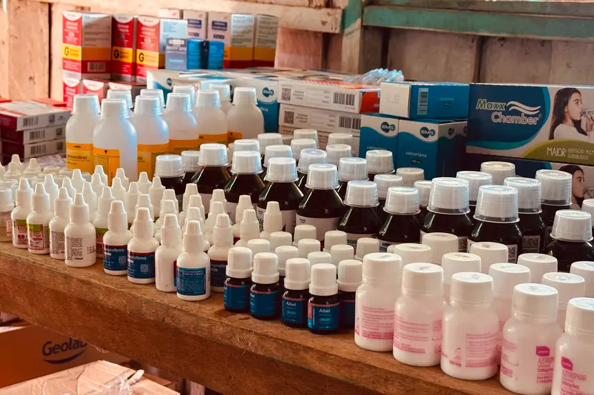 Entre os servicos ofertados esta a dispensação de medicamentos 
