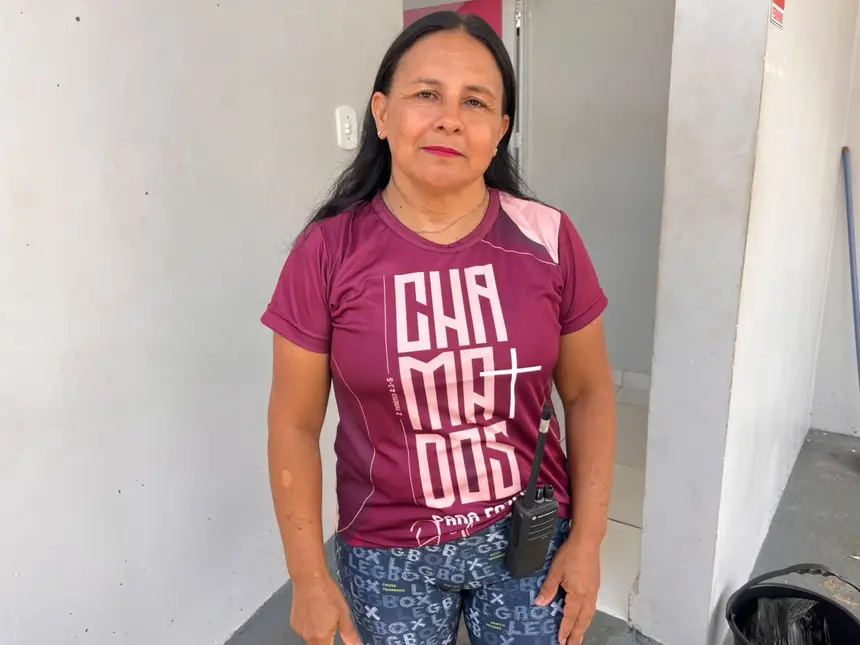 Ediana Batista, encarregada de limpeza dos banheiros