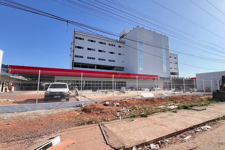 O novo Hospital de Emergência de Macapá entra em uma nova etapa de execução que incluem calçamento, pavimentação, paisagismo e iluminação externa
