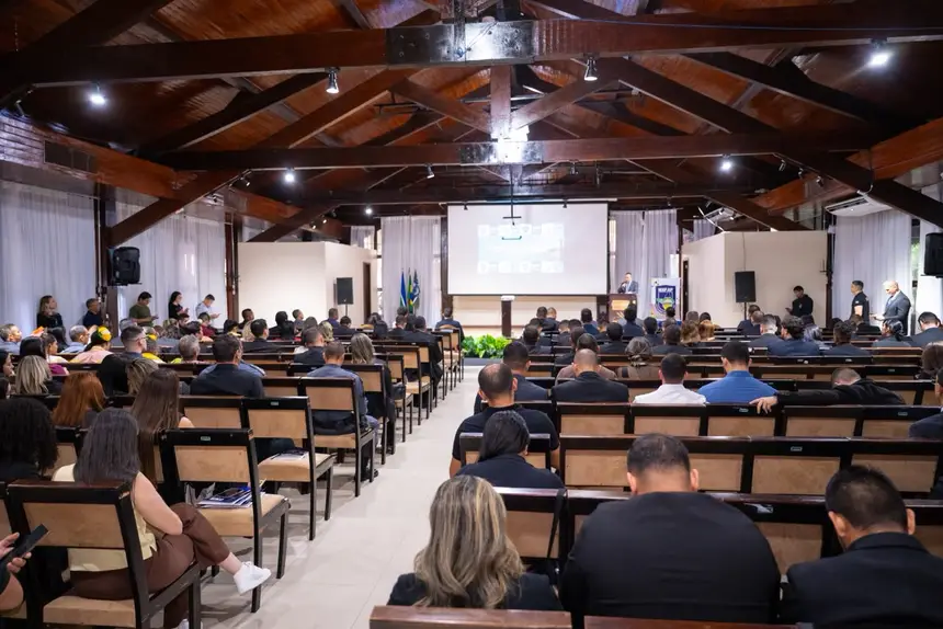 São os profissionais de Inteligência que, nos bastidores das operações policiais, levantam informações estratégicas