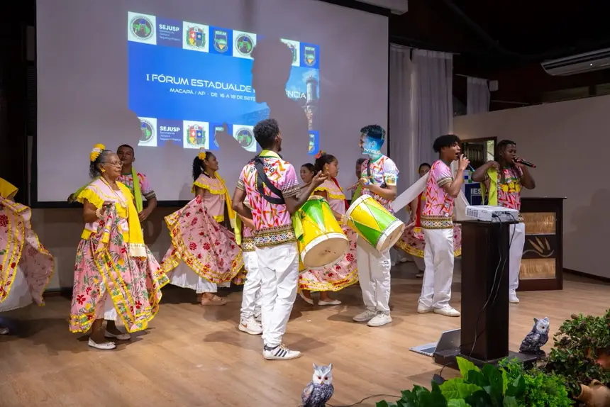 Apresentação de marabaixo na cerimônia de abertura 