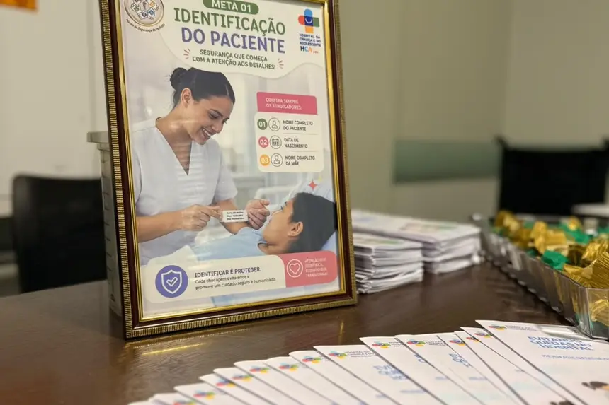 Exposição de material informativo sobre as Metas de Segurança do Paciente na Unidade