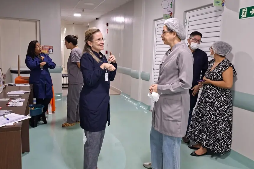 Ação alusiva ao Dia Mundial da Segurança do Paciente com familiares no HCA reforça metas