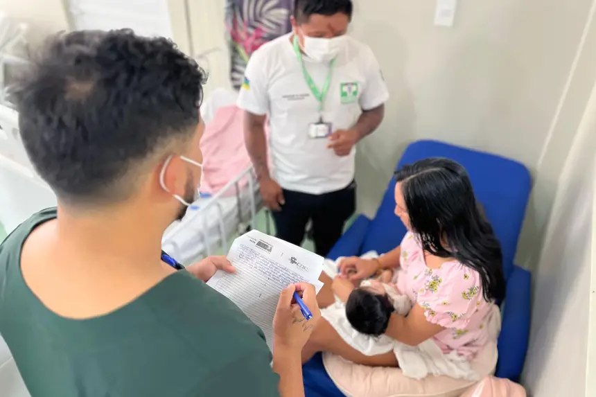 Assistência social e psicologia percorrem a unidade para avaliar a situação de todos os pacientes, dos pais às crianças, toda atenção é integral 