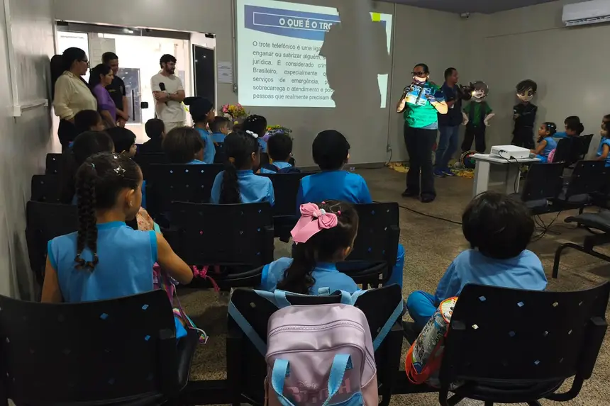 Palestra lúdica para os estudantes