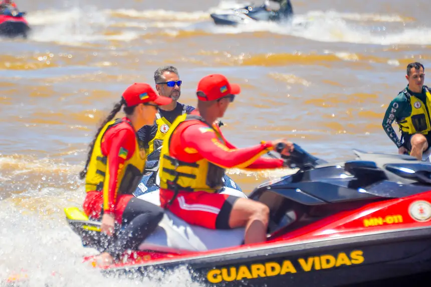  <div class='credito_fotos'>Foto: Maksuel Martins/GEA &nbsp;&nbsp;|&nbsp;&nbsp; <a href='/midias/2026/originais/20261006144236-GF00017454-F00231296.webp' download><i class='fa-solid fa-download'></i> Download</a></div>