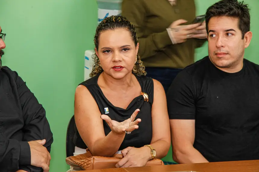  <div class='credito_fotos'>Foto: Gabriel Penha/Secom Gea &nbsp;&nbsp;|&nbsp;&nbsp; <a href='/midias/2026/originais/20261020120620-GF00017464-F00231559.webp' download><i class='fa-solid fa-download'></i> Download</a></div>