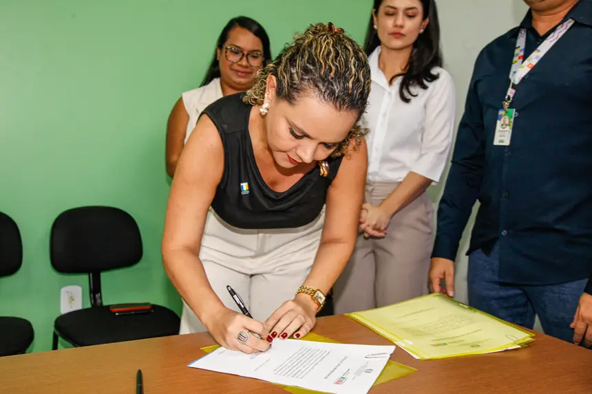  <div class='credito_fotos'>Foto: Gabriel Penha/Secom Gea &nbsp;&nbsp;|&nbsp;&nbsp; <a href='/midias/2026/originais/20261020120630-GF00017464-F00231572.webp' download><i class='fa-solid fa-download'></i> Download</a></div>