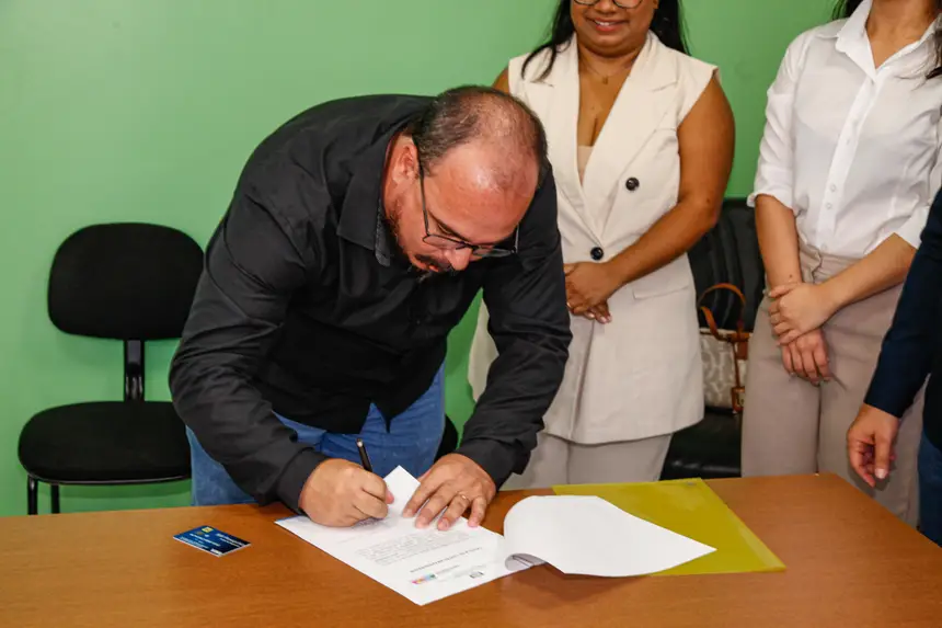  <div class='credito_fotos'>Foto: Gabriel Penha/Secom Gea &nbsp;&nbsp;|&nbsp;&nbsp; <a href='/midias/2026/originais/20261020120636-GF00017464-F00231579.webp' download><i class='fa-solid fa-download'></i> Download</a></div>