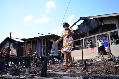 notícia: Governo do Amapá garante reconstrução de moradias e assistência total a famílias atingidas por incêndio