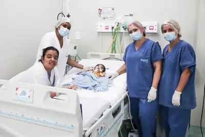 notícia: ‘Foram meses de cuidado, carinho e atenção não só com o Jorge, mas comigo também’, diz mãe após filho receber alta no HCA depois de 11 meses internado