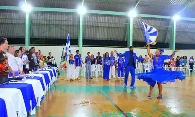 notícia: Governo do Amapá leva corte carnavalesca à Unidos do Buritizal e reforça apoio ao Carnaval 2026