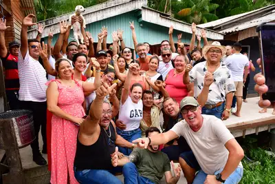 notícia: Programa Ponte Firme: governador Clécio vistoria 300 metros de passarela em concreto construída pelo Governo na Fazendinha, em Macapá