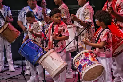notícia: Governo do Amapá celebra 268 anos de Macapá com segunda noite de festa cultural e valorização de artistas locais na Praça da Bandeira