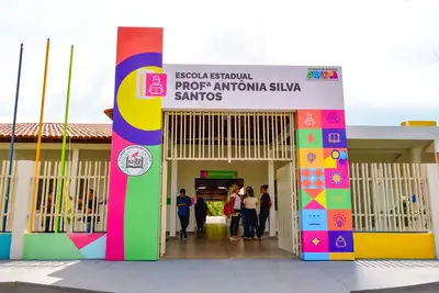 notícia: Clécio entrega 36ª escola reconstruída da gestão na vila histórica de Mazagão Velho: ‘A passos firmes, transformando a educação e a vida dos alunos’