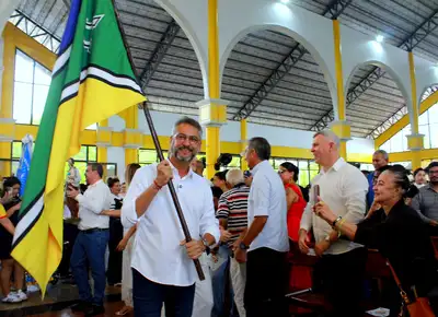 notícia: 'Colhemos hoje os frutos do trabalho plantado lá atrás e seguimos semeando novos', celebra governador Clécio na missa dos 268 anos de Macapá