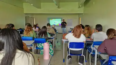 notícia: Governo do Amapá inicia formação de gestores do Ensino Médio para alinhamento do ano letivo de 2026