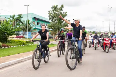notícia: Em ritmo acelerado no Sul do Amapá, governador Clécio encerra maratona no Laranjal do Jari com entrega de 12 km de asfalto e autoriza mais 14 km