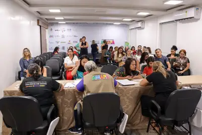 notícia: Governo do Amapá disponibiliza vacinação para atualização de caderneta dos servidores da educação