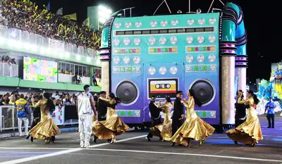 notícia: 'Meu Coração é Brega': Piratas da Batucada faz a Ivaldo Veras dançar a cultura e o romantismo popular