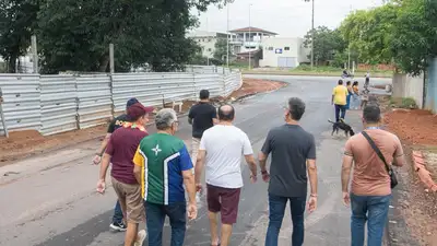 notícia: Governador Clécio vistoria ajustes finais da pavimentação asfáltica do bairro Alvorada e encaixe com Rodovia Norte-Sul