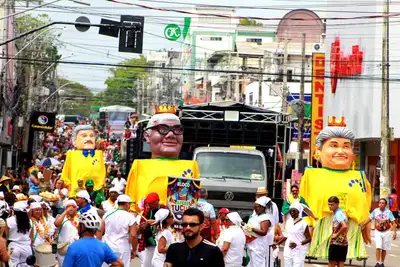 notícia: Com apoio do Governo do Estado ‘A Banda’ arrasta multidões e reafirma tradição nas ruas de Macapá
