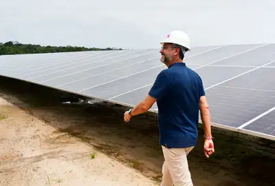 notícia: Em Tartarugalzinho, governador Clécio acompanha construção da primeira usina pública solar do Amapá