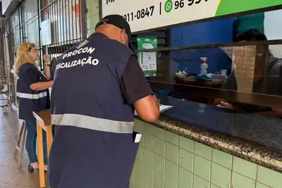 notícia: Governo do Amapá leva orientações consumeristas às empresas de ônibus intermunicipais que atuam em Laranjal do Jari 