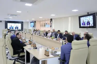 notícia: Governo do Amapá reúne secretários de todo o país em fórum nacional para debater política mineral e impactos do petróleo na economia amapaense