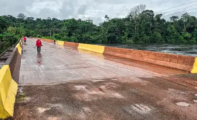 galeria:  Obras na Ponte  e Asfalto em Serra do Navio