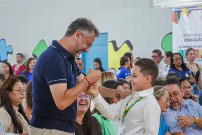 notícia: Nova lei garante redução da jornada a servidores estaduais que cuidam de pessoas com deficiência no Amapá