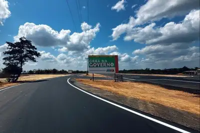 notícia: Governo do Amapá atua em diferentes localidades para garantir mobilidade e tráfego seguro em  várias regiões do estado