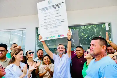 notícia: 'Entregamos um equipamento de alta qualidade que respeita o cidadão de Calçoene', diz o governador Clécio na inauguração do Super Fácil no município