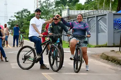 notícia: Governador Clécio entrega 5,4 km de asfalto em Calçoene com pedalada comunitária